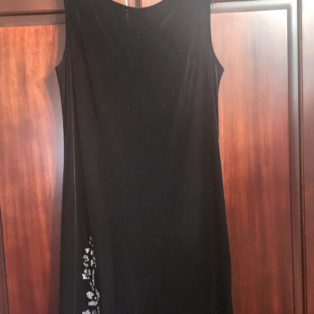 EVENING GOWN